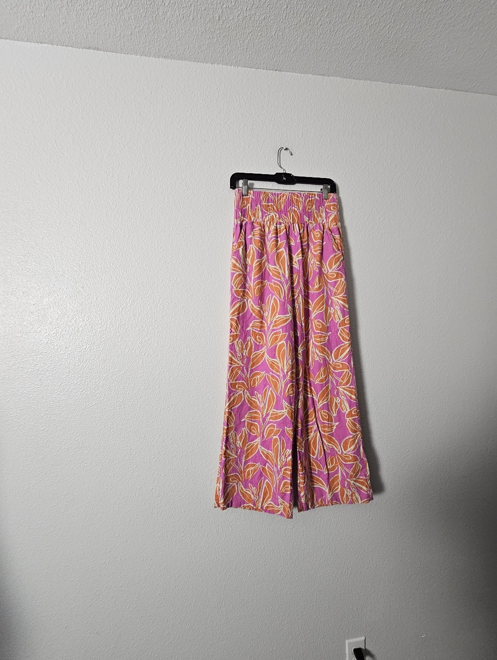 Sincerely Jules Wide Leg Pink and Orange Floral Straught Leg Pants Sz M